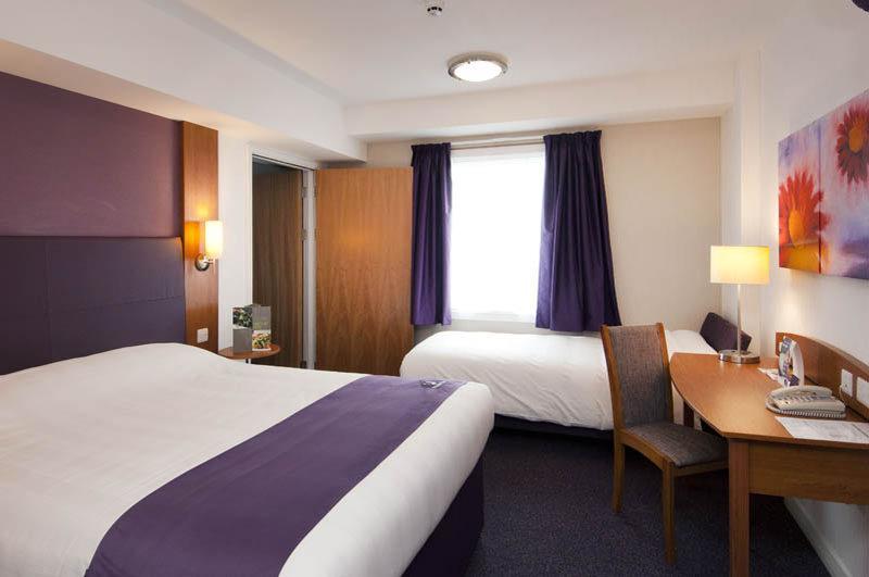 Premier Inn Derby South Экстерьер фото